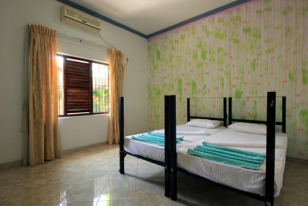 Flipflop Hostel Негомбо Экстерьер фото